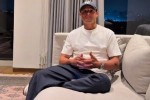 kaiyun.com-引争议小豌豆：女性应专注繁衍、打扫，必须学会敬重男子气概