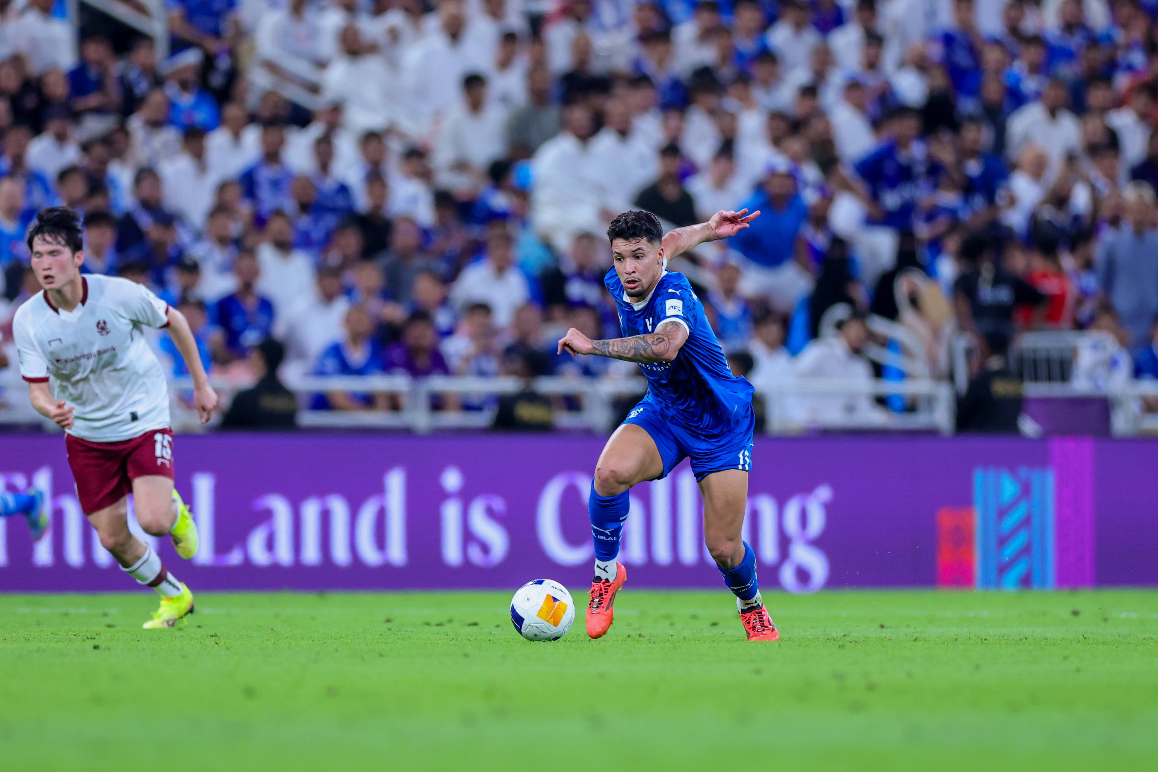 ESPN：圣保罗有意新月前锋莱昂纳多，但因转会费分歧未能达成协议