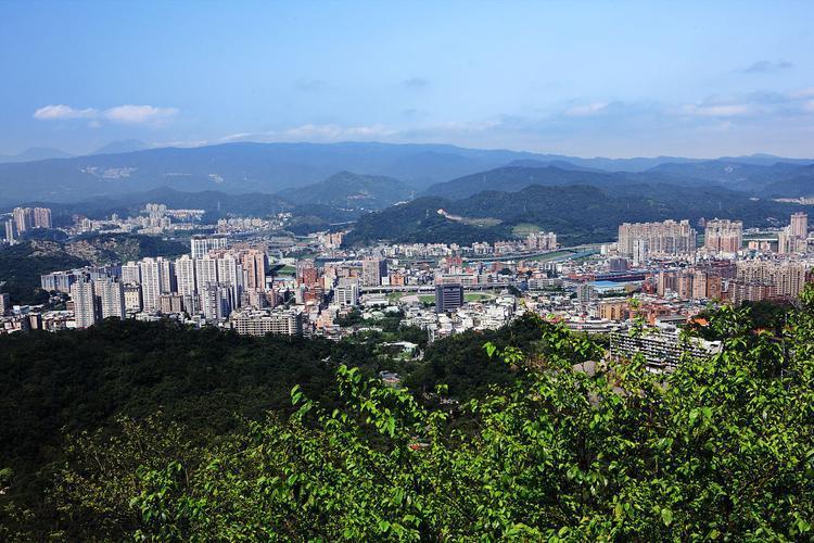 洪秀柱刚观礼9·3阅兵，岛内支持度大反转，台当局矛头对准新北