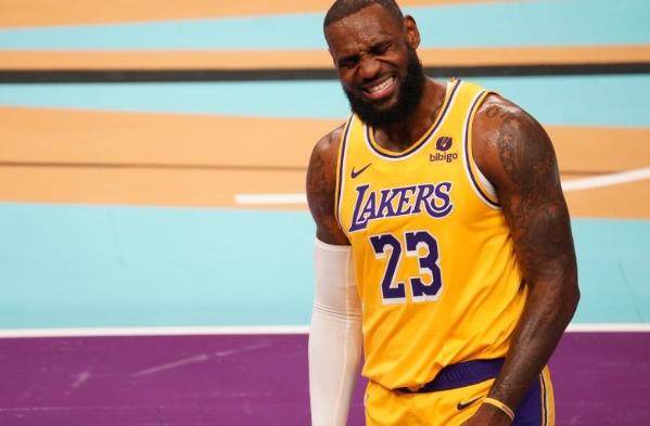 kaiyun-开云（中国）官方网站_KAIYUN SPORTS-双加时后再接背靠背 39岁的詹姆斯真的累麻了